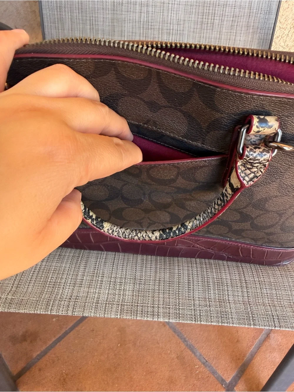 Coach signature sierra